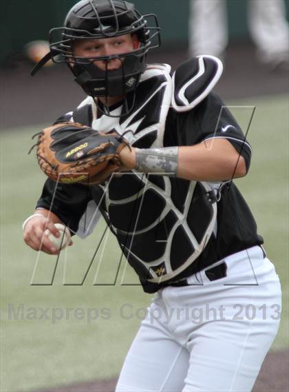Thumbnail 2 in Carroll vs. Eisenhower (KSHSAA 5A Playoff) photogallery.
