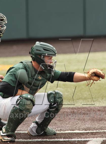 Thumbnail 2 in Carroll vs. Eisenhower (KSHSAA 5A Playoff) photogallery.