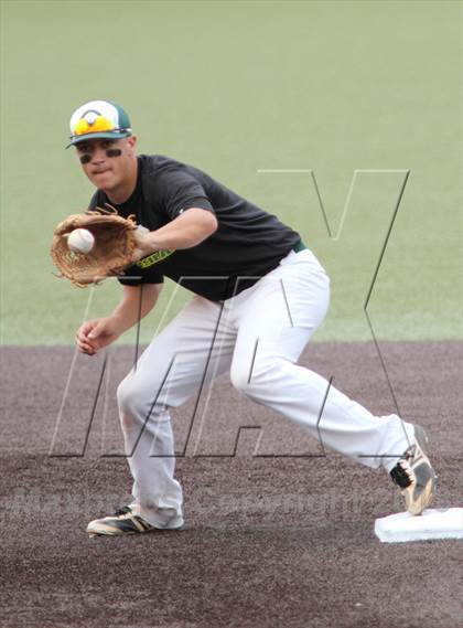 Thumbnail 3 in Carroll vs. Eisenhower (KSHSAA 5A Playoff) photogallery.