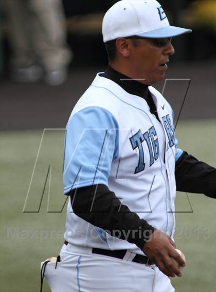 Thumbnail 3 in Carroll vs. Eisenhower (KSHSAA 5A Playoff) photogallery.