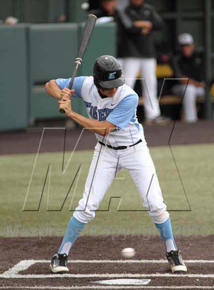 Thumbnail 2 in Carroll vs. Eisenhower (KSHSAA 5A Playoff) photogallery.