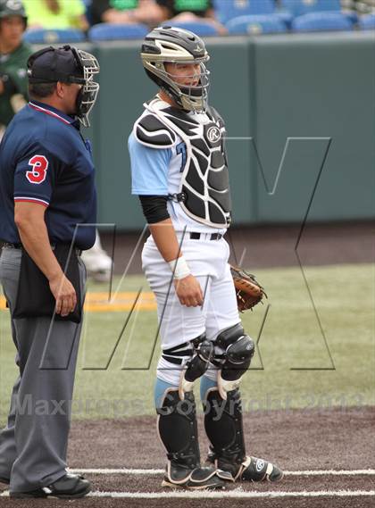 Thumbnail 2 in Carroll vs. Eisenhower (KSHSAA 5A Playoff) photogallery.