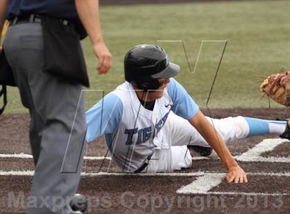 Thumbnail 3 in Carroll vs. Eisenhower (KSHSAA 5A Playoff) photogallery.