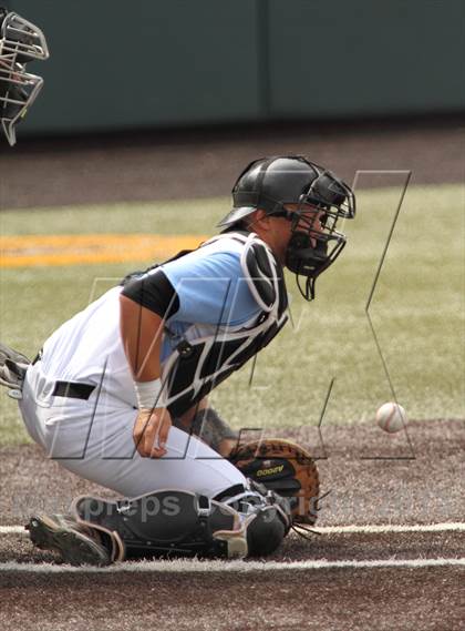 Thumbnail 3 in Carroll vs. Eisenhower (KSHSAA 5A Playoff) photogallery.