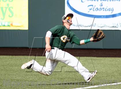 Thumbnail 2 in Carroll vs. Eisenhower (KSHSAA 5A Playoff) photogallery.