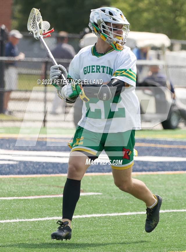 photo-7-in-the-pinkerton-vs-bishop-guertin-nhiaa-division-i-final
