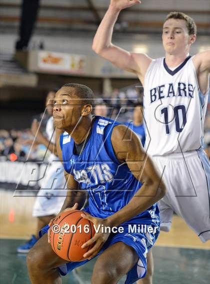 Thumbnail 2 in Curtis vs Central Valley (WIAA 4A Quarterfinal) photogallery.