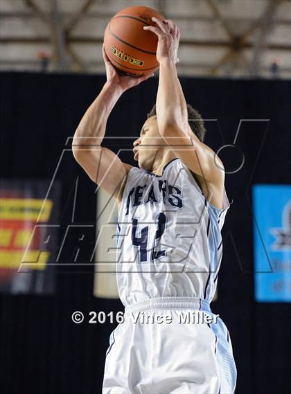 Thumbnail 2 in Curtis vs Central Valley (WIAA 4A Quarterfinal) photogallery.