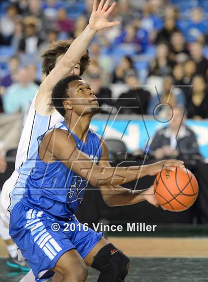 Thumbnail 1 in Curtis vs Central Valley (WIAA 4A Quarterfinal) photogallery.