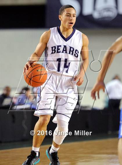 Thumbnail 3 in Curtis vs Central Valley (WIAA 4A Quarterfinal) photogallery.