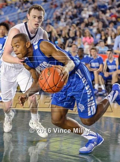 Thumbnail 1 in Curtis vs Central Valley (WIAA 4A Quarterfinal) photogallery.