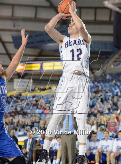 Thumbnail 2 in Curtis vs Central Valley (WIAA 4A Quarterfinal) photogallery.