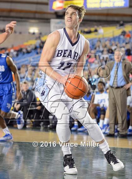 Thumbnail 2 in Curtis vs Central Valley (WIAA 4A Quarterfinal) photogallery.