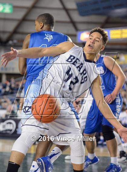 Thumbnail 1 in Curtis vs Central Valley (WIAA 4A Quarterfinal) photogallery.