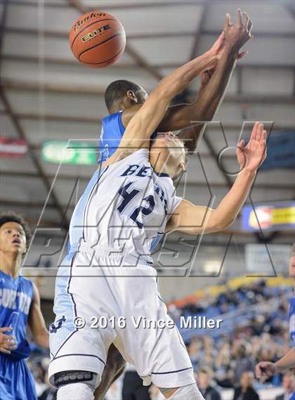 Thumbnail 3 in Curtis vs Central Valley (WIAA 4A Quarterfinal) photogallery.