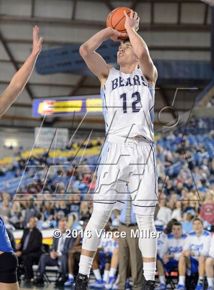 Thumbnail 1 in Curtis vs Central Valley (WIAA 4A Quarterfinal) photogallery.