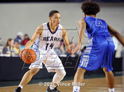 Thumbnail 2 in Curtis vs Central Valley (WIAA 4A Quarterfinal) photogallery.
