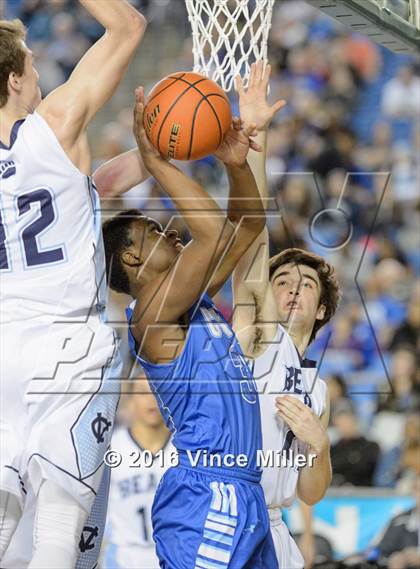 Thumbnail 2 in Curtis vs Central Valley (WIAA 4A Quarterfinal) photogallery.