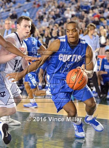Thumbnail 3 in Curtis vs Central Valley (WIAA 4A Quarterfinal) photogallery.