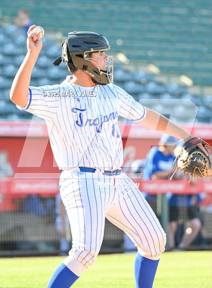 Thumbnail 2 in Yuma Catholic vs. Valley Christian (AIA 3A Final) photogallery.