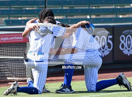 Thumbnail 2 in Yuma Catholic vs. Valley Christian (AIA 3A Final) photogallery.