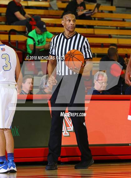 Thumbnail 1 in Santa Margarita vs. Centennial (Nike Extravaganza) photogallery.