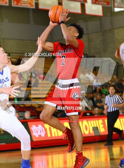 Thumbnail 1 in Santa Margarita vs. Centennial (Nike Extravaganza) photogallery.