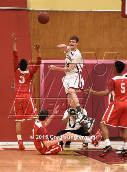 Thumbnail 3 in Saint Mary's vs. Cardinal Newman (CIF NorCal Regional D4 Playoff) photogallery.