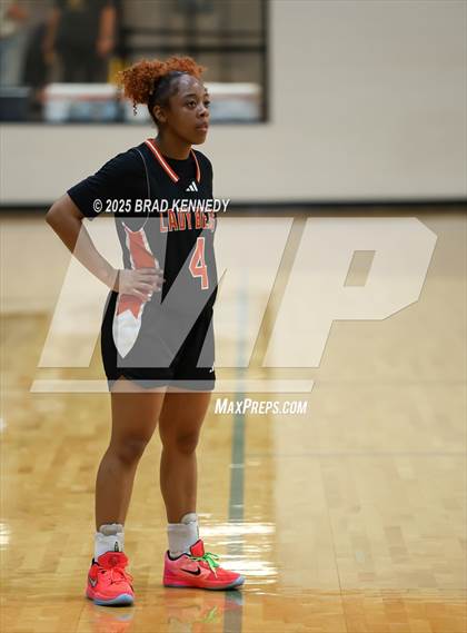 Thumbnail 3 in Henderson vs Gladewater (Bobcat Classic) photogallery.