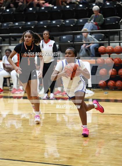 Thumbnail 3 in Henderson vs Gladewater (Bobcat Classic) photogallery.
