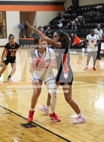 Thumbnail 2 in Henderson vs Gladewater (Bobcat Classic) photogallery.