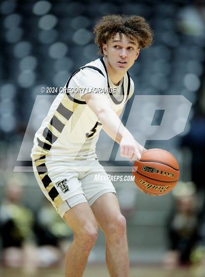 Thumbnail 3 in Lancaster vs The Colony (UIL 5A Basketball Regional Finals) photogallery.