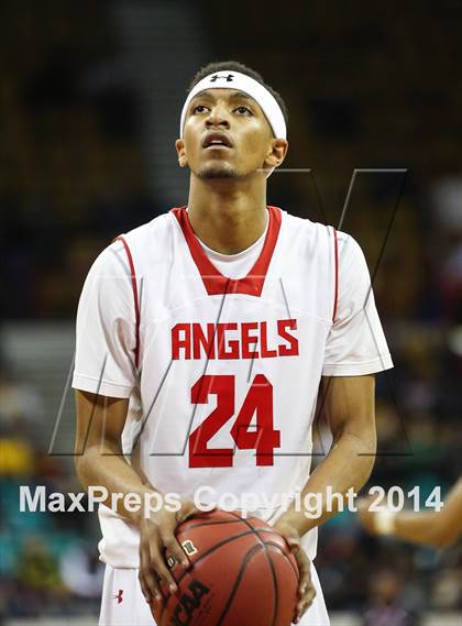 Thumbnail 2 in Highlands Ranch vs Denver East (CHSAA 5A Great 8) photogallery.