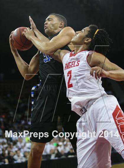 Thumbnail 2 in Highlands Ranch vs Denver East (CHSAA 5A Great 8) photogallery.