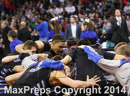 Thumbnail 2 in Highlands Ranch vs Denver East (CHSAA 5A Great 8) photogallery.