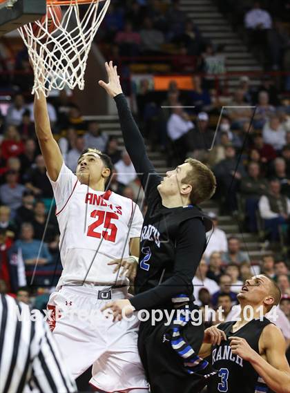 Thumbnail 2 in Highlands Ranch vs Denver East (CHSAA 5A Great 8) photogallery.
