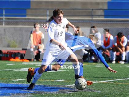 Thumbnail 3 in San Diego vs. Westview (25th Annual San Diego Holiday Tournament) photogallery.