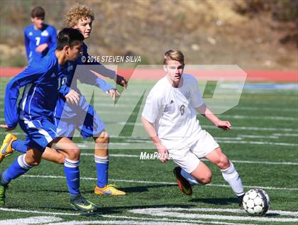Thumbnail 3 in San Diego vs. Westview (25th Annual San Diego Holiday Tournament) photogallery.