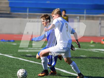 Thumbnail 1 in San Diego vs. Westview (25th Annual San Diego Holiday Tournament) photogallery.