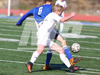 Thumbnail 2 in San Diego vs. Westview (25th Annual San Diego Holiday Tournament) photogallery.