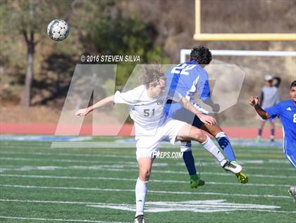 Thumbnail 2 in San Diego vs. Westview (25th Annual San Diego Holiday Tournament) photogallery.