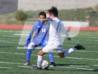 Thumbnail 2 in San Diego vs. Westview (25th Annual San Diego Holiday Tournament) photogallery.