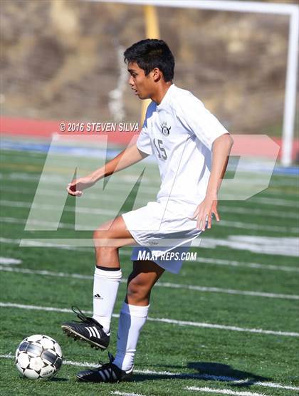 Thumbnail 1 in San Diego vs. Westview (25th Annual San Diego Holiday Tournament) photogallery.