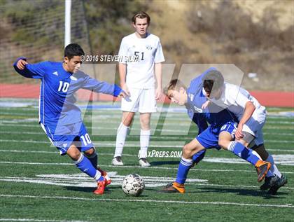 Thumbnail 1 in San Diego vs. Westview (25th Annual San Diego Holiday Tournament) photogallery.