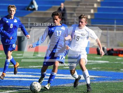 Thumbnail 1 in San Diego vs. Westview (25th Annual San Diego Holiday Tournament) photogallery.