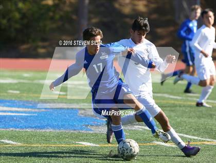 Thumbnail 2 in San Diego vs. Westview (25th Annual San Diego Holiday Tournament) photogallery.