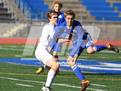 Thumbnail 1 in San Diego vs. Westview (25th Annual San Diego Holiday Tournament) photogallery.