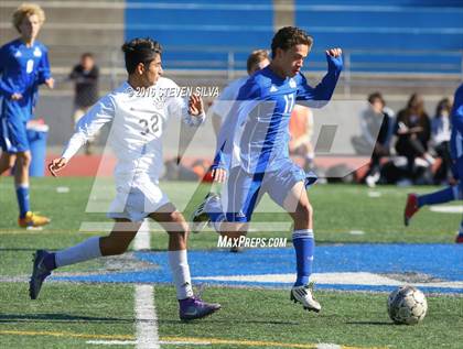 Thumbnail 2 in San Diego vs. Westview (25th Annual San Diego Holiday Tournament) photogallery.