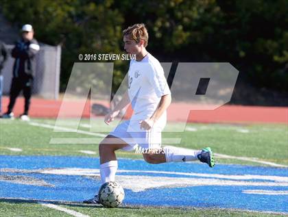 Thumbnail 3 in San Diego vs. Westview (25th Annual San Diego Holiday Tournament) photogallery.