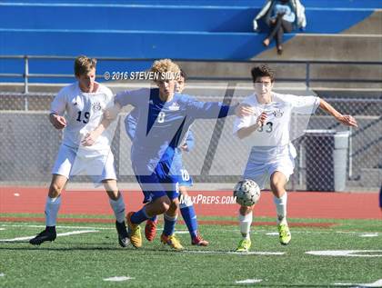 Thumbnail 2 in San Diego vs. Westview (25th Annual San Diego Holiday Tournament) photogallery.